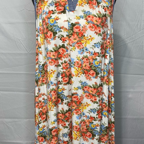 FLORAL CHAMBRAY DRESS - Picture 2 of 8
